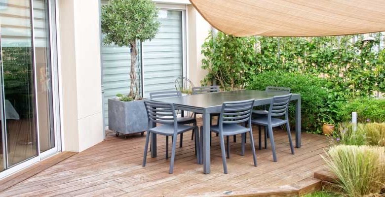 clean composite decking